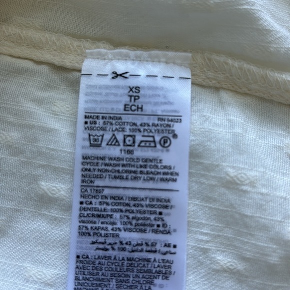 ❌SOLD❌ Old Navy | Clip Dot Crochet Lace Button Front Blouse - Picture 7 of 16